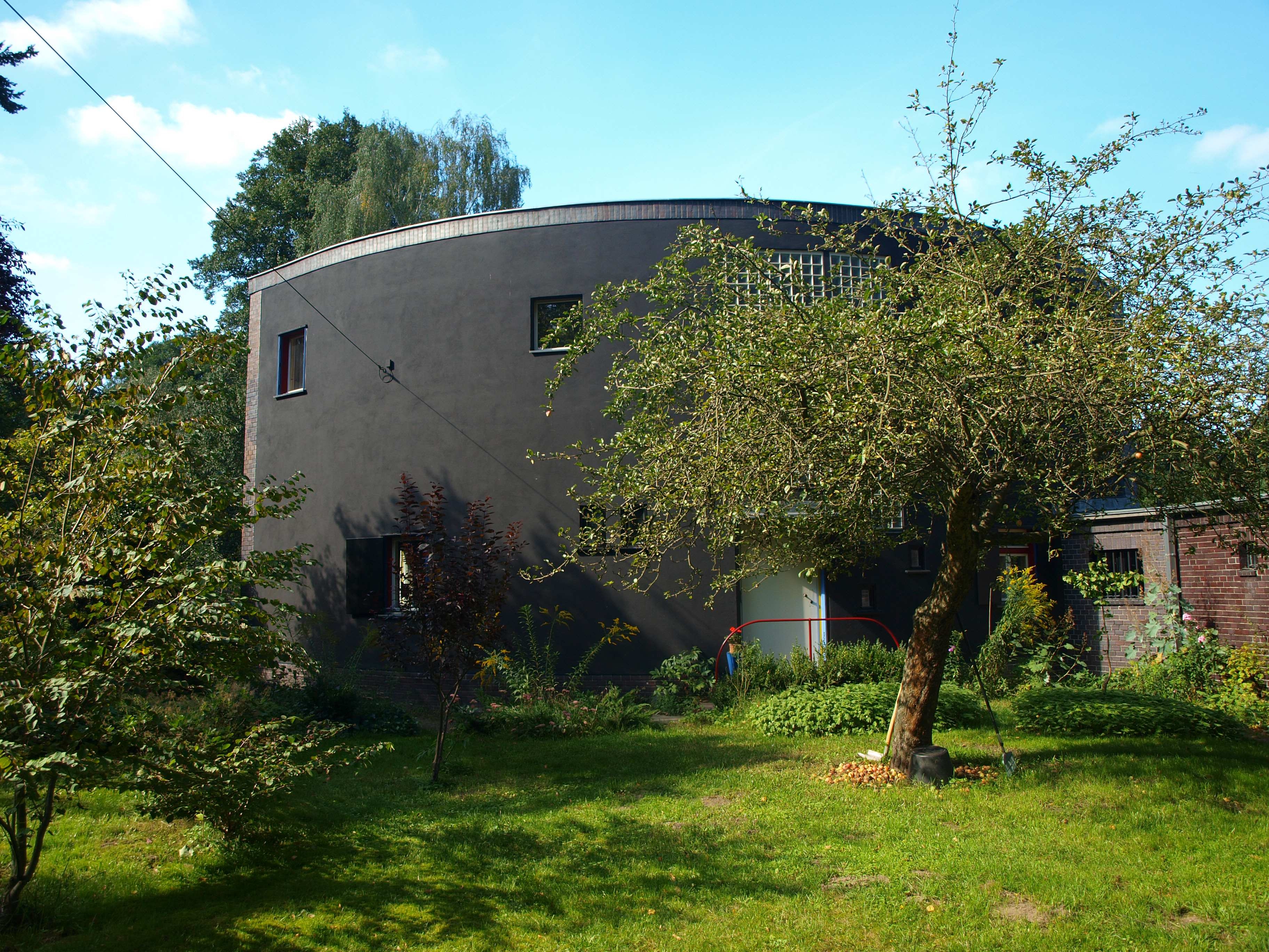 das 19227/-28 erbaute ehemalige Wohnahaus "Bruno Tauts in Dahlewitz Stellt.